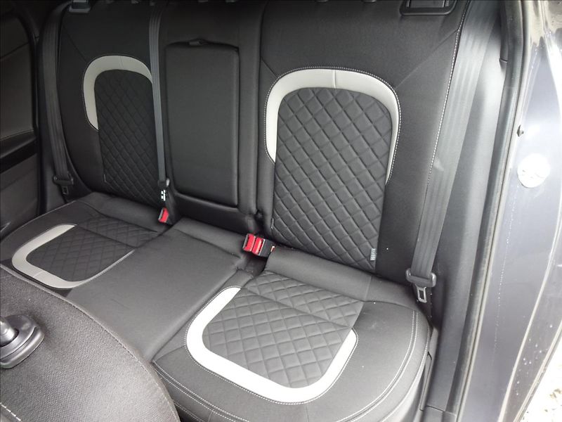 Kia Ceed 1,6 CRDi 100kW GT LINE - fotka 21 z 50