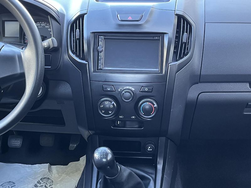 Isuzu D-Max 2,5 TD 4WD 3-stranná sklopka  - fotka 22 z 28