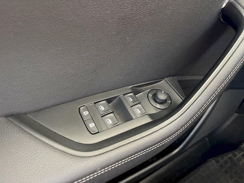 Škoda Superb (2023) 2.0 TDI 147kW DSG Style Plus c - fotka 23 z 35