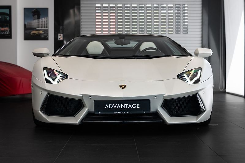 Lamborghini Aventador - fotka 2 z 25