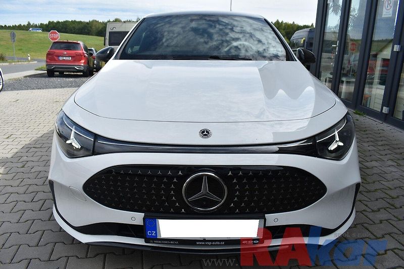 Mercedes-Benz CLA 350 EQ 4matic - fotka 5 z 28