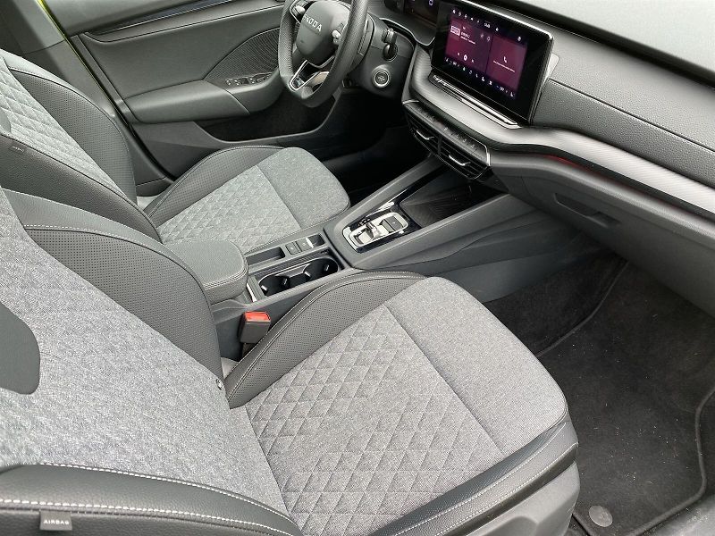Škoda Octavia (2025) Combi 1.5 TSI M-HEV DSG Sportl - fotka 8 z 41