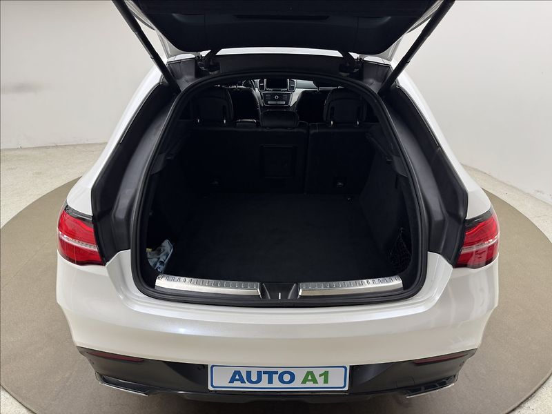 Mercedes-Benz GLE 3,0 AMG 4X4 LED DPH PANO TAŽNÉ - fotka 46 z 46