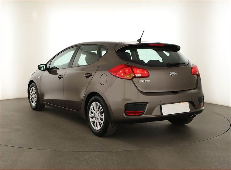 Kia Ceed (2017) 1.4 CVVT, Tempomat - fotka 4 z 11