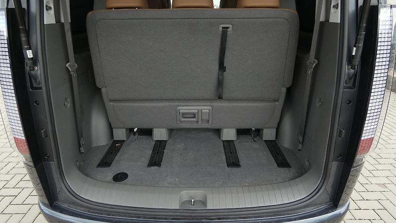 Hyundai Staria 2.2 CRDi Luxury 4x4 Auto - fotka 23 z 32