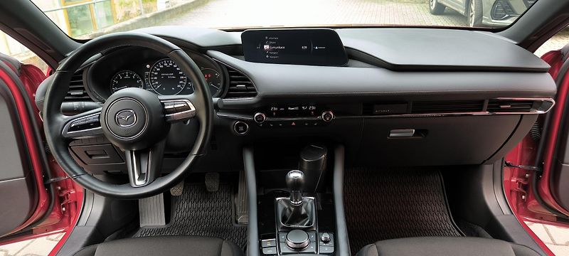 Mazda 3 (2022) Exclusive-line + BOSE - fotka 13 z 29