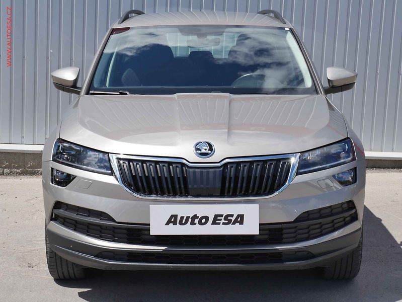 Škoda Karoq (2018) 1.6 TDi, ČR, LED, AC, TZ - fotka 2 z 19