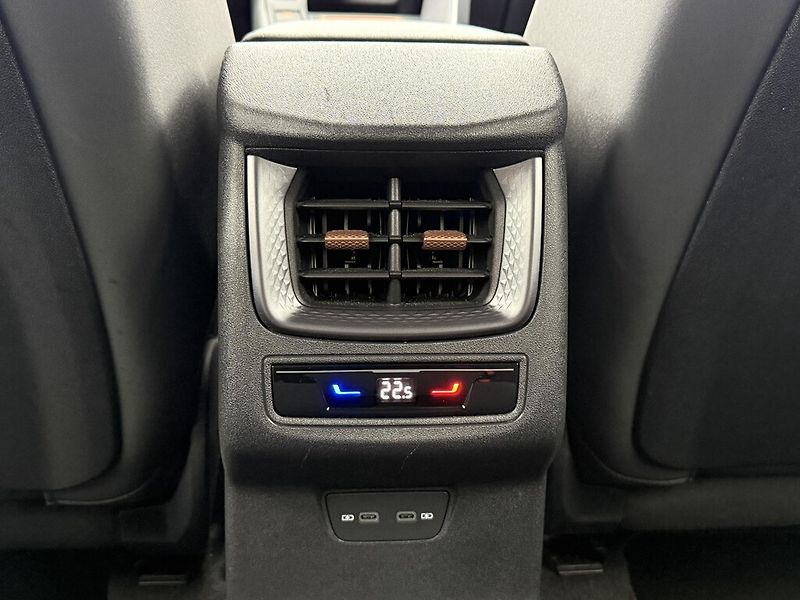 Cupra Terramar DSG 4WD 2,0 TSi 150 kW - fotka 21 z 24