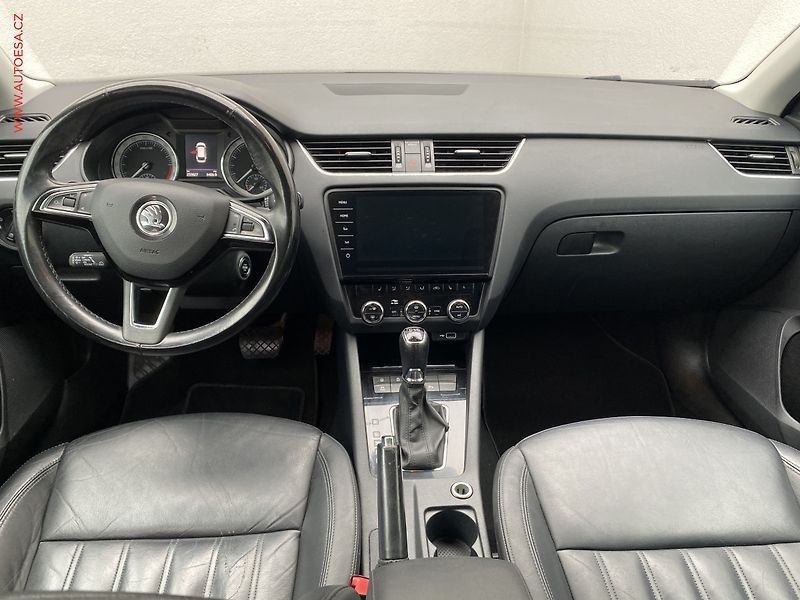 Škoda Octavia (2018) 1.6 TDi, Style, DSG, kůže - fotka 8 z 20