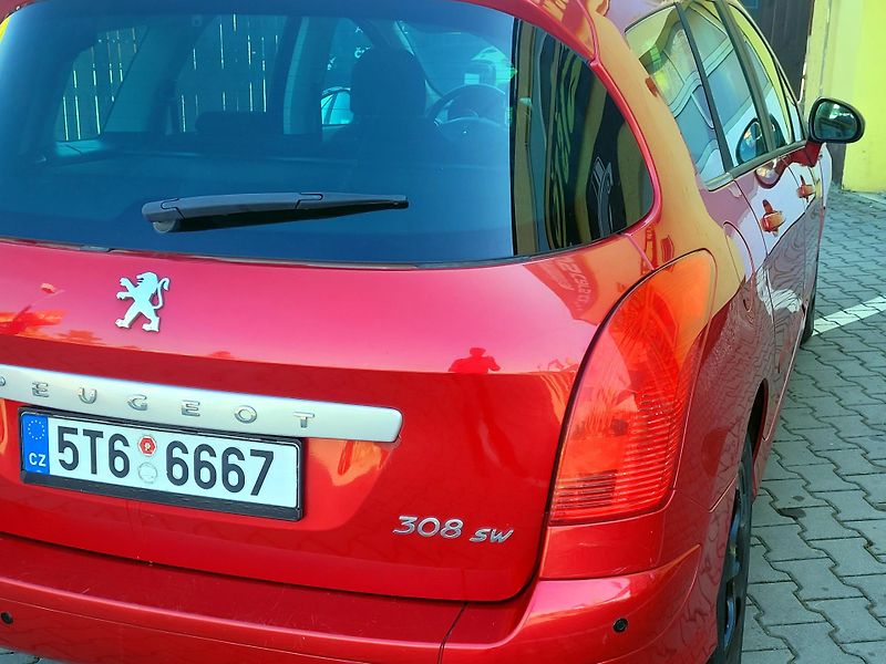 Peugeot 308 SW *KLIMA,SERV.KNÍŽKA,7míst  - fotka 9 z 34