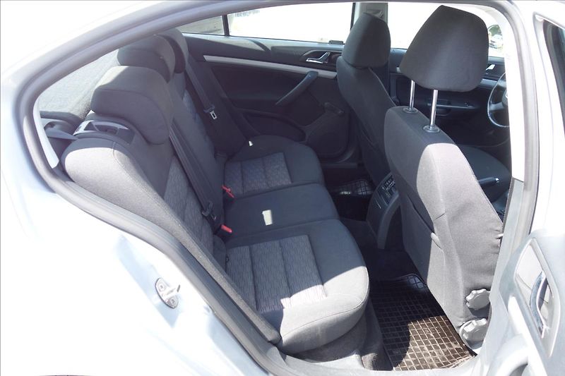 Škoda Octavia 1,2 TSi 77KW, ČR, ELEGANCE. - fotka 13 z 26