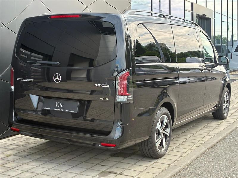 Mercedes-Benz Vito 2,0 119 CDI / Tourer Select / - fotka 8 z 20