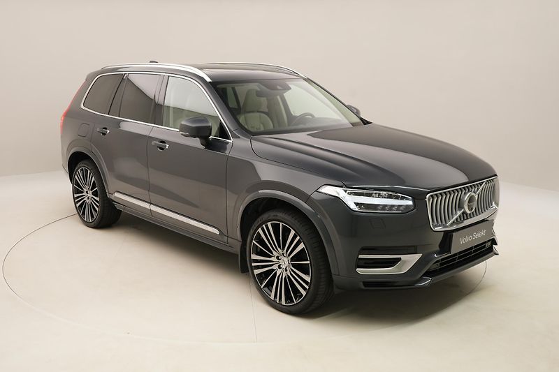 Volvo XC90 T8 AWD RECHARGE REZERVACE - fotka 17 z 58