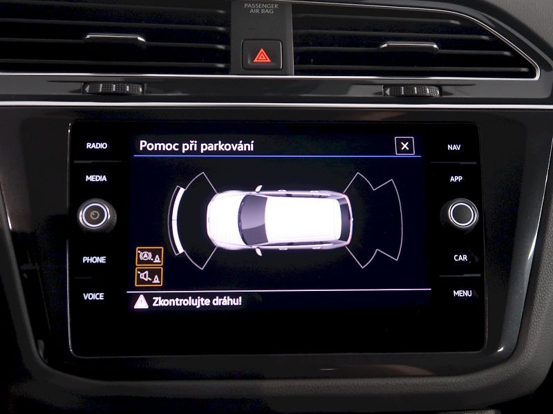 Volkswagen Tiguan (2022) R 2.0TSI 235KW DSG 4x4 - fotka 29 z 38