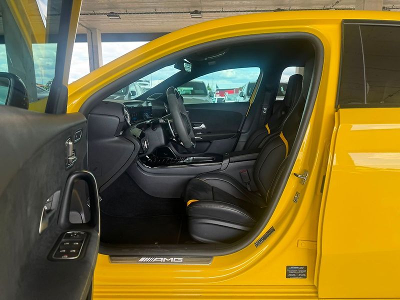 Mercedes-Benz Třídy A AMG 45s 4MATIC - fotka 11 z 20