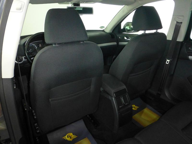 Škoda Octavia (2012) 2,0TDI*VYHŘ.S*NAVIG**XENON*4X4 - fotka 17 z 27
