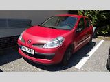 A větší Clio rovněž s neopravitelnou karosérií