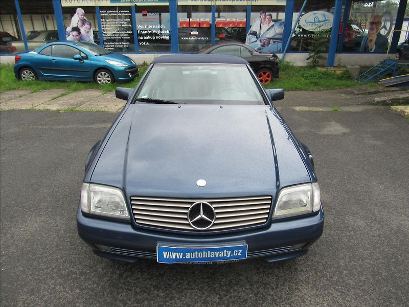 Mercedes-Benz SL 3,2 Hardtop-Cabrio - fotka 11 z 54