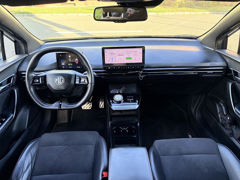 MG MG4 XPOWER 320kW 4x4 - fotka 23 z 41