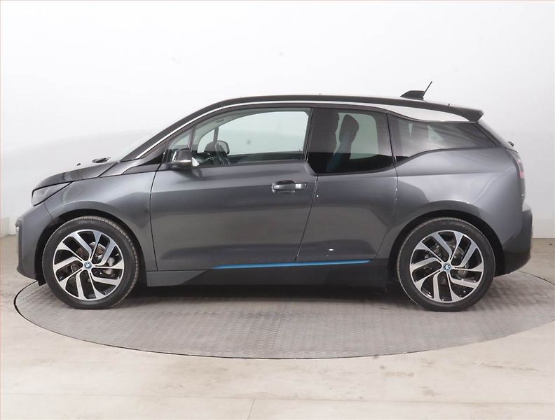 BMW i3 (2021) 120Ah BEV, SoH 92% - fotka 3 z 18