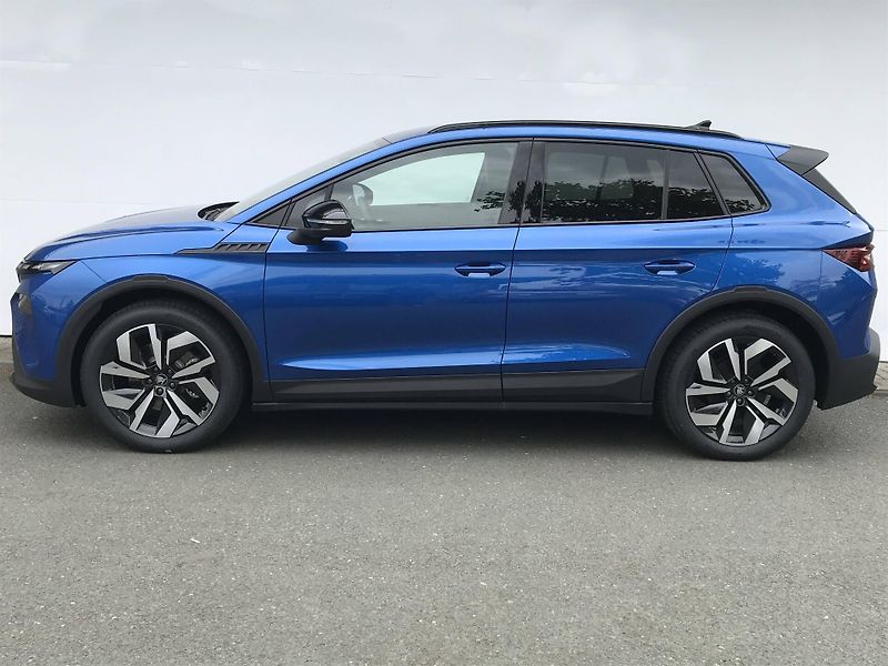 Škoda Elroq (2025) Sportline 60 63 kWh - fotka 2 z 6