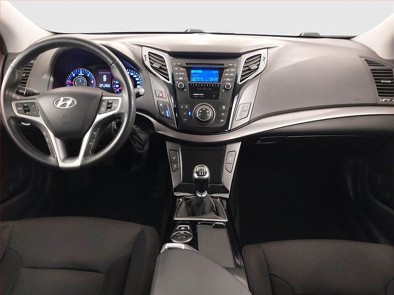 Hyundai i40 (2012) 1.7 CRDI, Tempomat - fotka 8 z 24