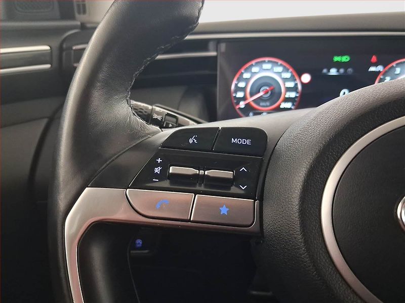 Hyundai Tucson (2021) 1.6 T-GDI - fotka 16 z 24