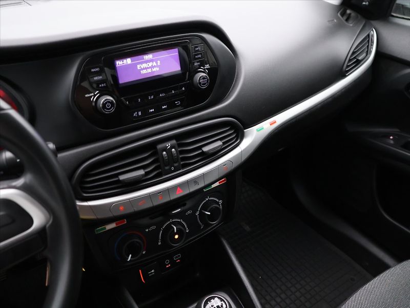 Fiat Tipo 1,4 i 70kW CZ Klimatizace 1Maj - fotka 18 z 29