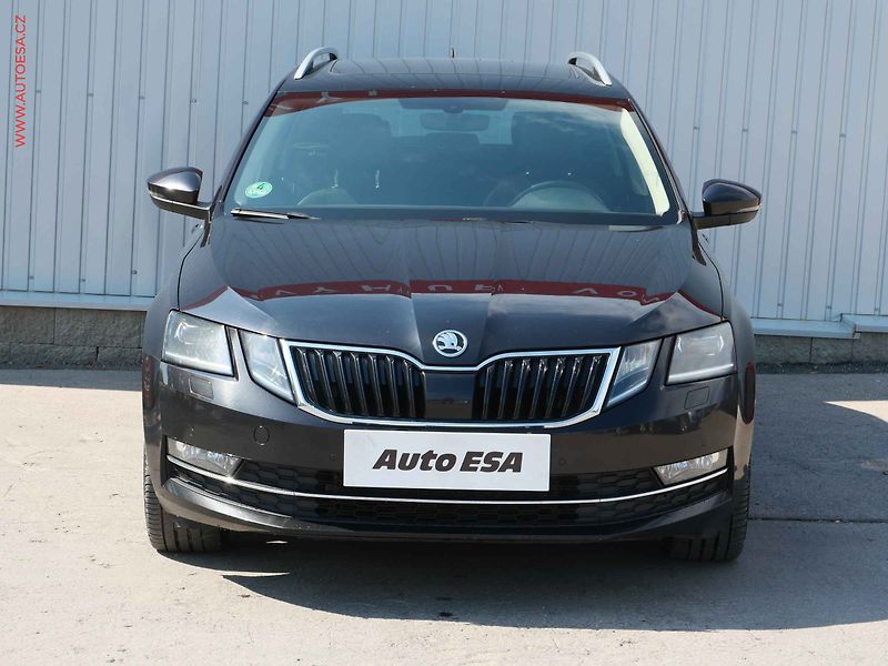 Škoda Octavia (2017) 1.8TSi 4x4, 2.maj,ČR, L&K - fotka 2 z 28