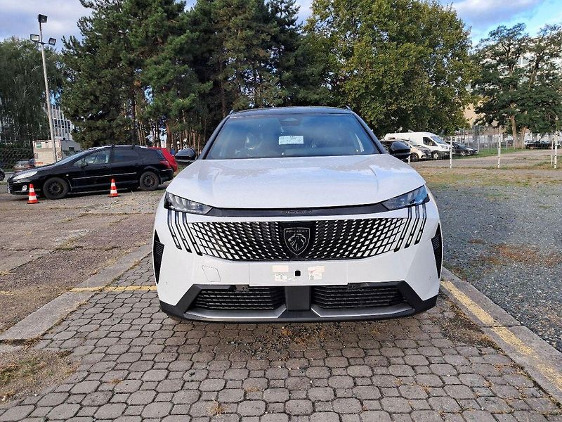 Peugeot 5008 GT Hybrid 136 e-DCS6 - fotka 2 z 10