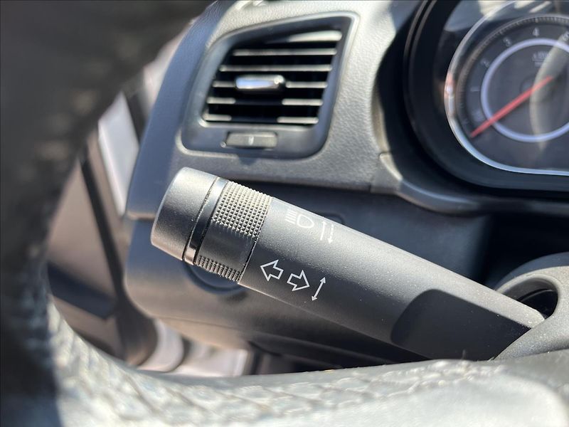 Opel Insignia 1,6 CDTi KLIMA ROZVODY SERVIS - fotka 24 z 37