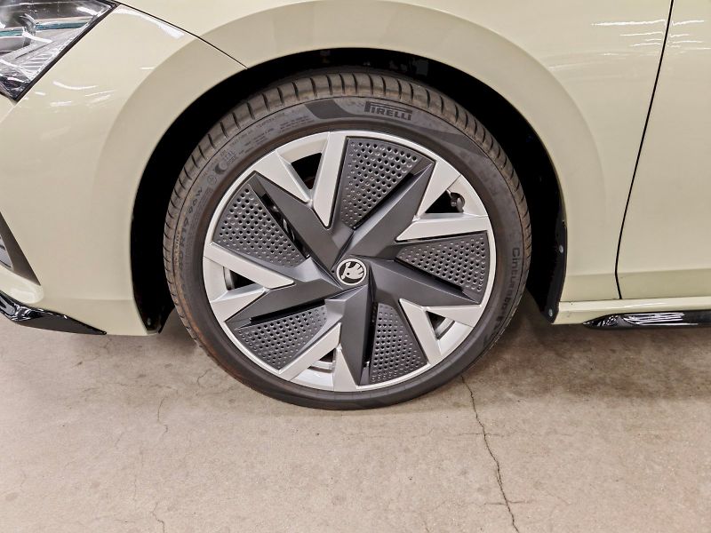 Škoda Superb (2025) Combi 2.0 TDI 142 kW DSG 4x4 S - fotka 33 z 33