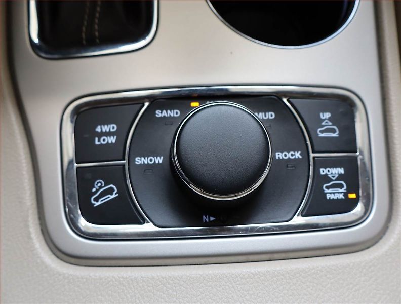Jeep Grand Cherokee (2016) 3.0 CRD, 4X4, Automat - fotka 23 z 32