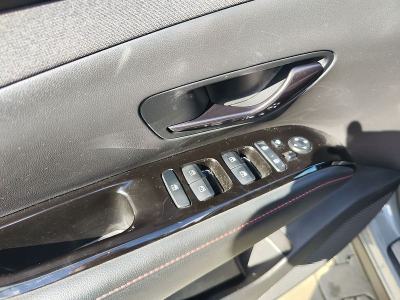 Hyundai Tucson 1.6 T-GDI/110kW N-Line DCT 4x4 - fotka 30 z 33