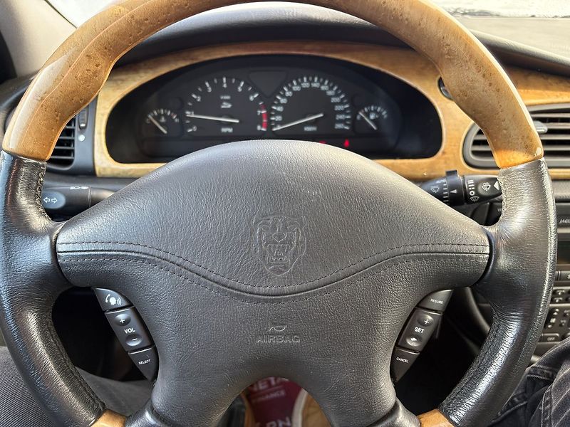 Jaguar S-Type 3.0, 175kW, V6 Automat - fotka 8 z 18