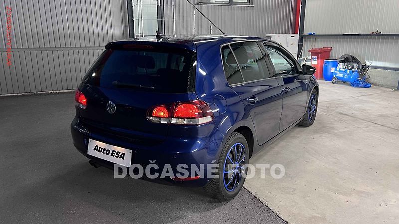 Volkswagen Golf (2010) 1.4TSi, bixen, autoAC - fotka 2 z 3