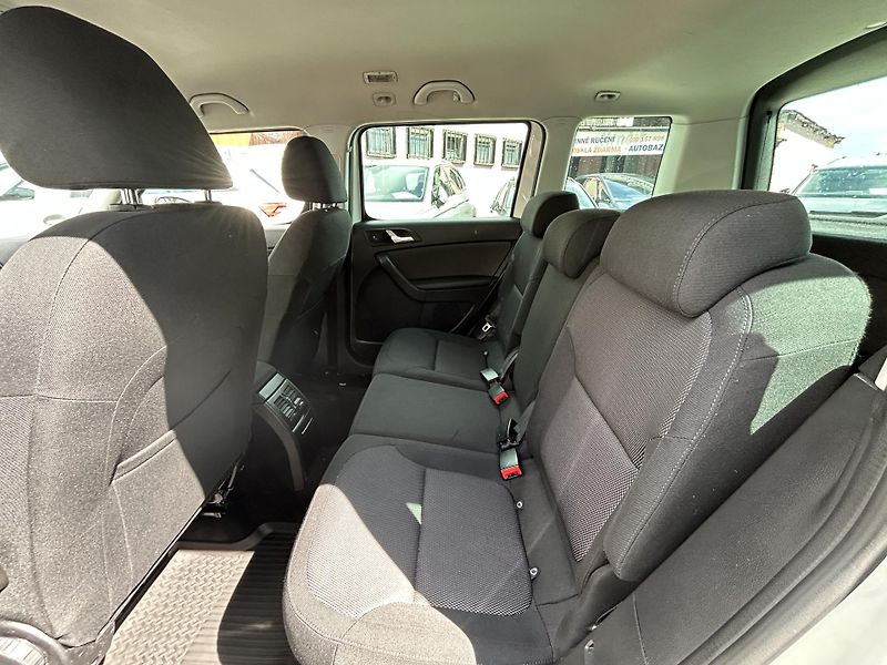 Škoda Yeti (2011) 2.0 TDi 103 KW DSG 4x4 - fotka 14 z 34