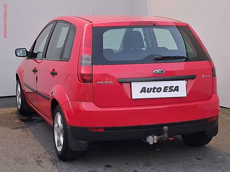 Ford Fiesta (2005) 1.3i, ČR, AC, tažné - fotka 6 z 15