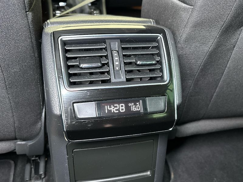 Škoda Superb Ambition - fotka 22 z 27