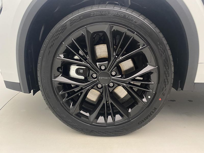 Lynk & Co 01 (2025) MORE PHEV - fotka 20 z 59