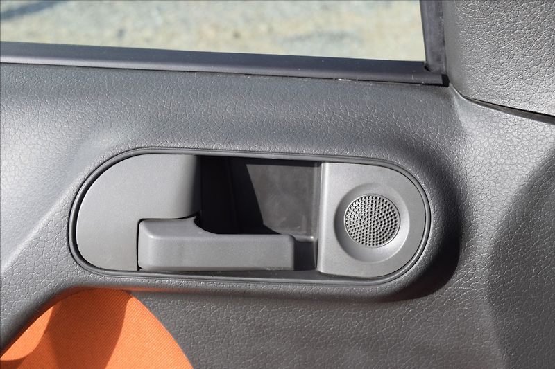 Fiat Panda 1,2 i 44KW AUTOMAT KLIMA ALU - fotka 32 z 49