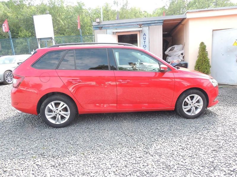 Škoda Fabia (2020) 1.0,Combi,Style,1.majČR,tažné - fotka 4 z 24