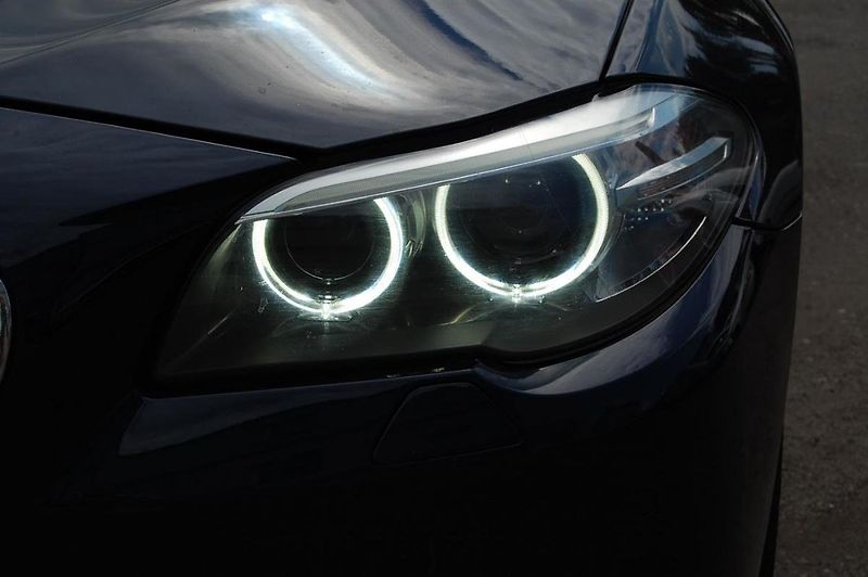 BMW Řada 5 (2014) 535d xDrive, 230 kW - fotka 39 z 48