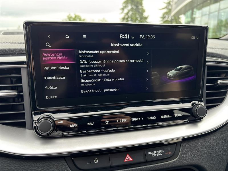 Kia XCeed 1,5 AT Black Edition ZÁRUKA - fotka 23 z 47