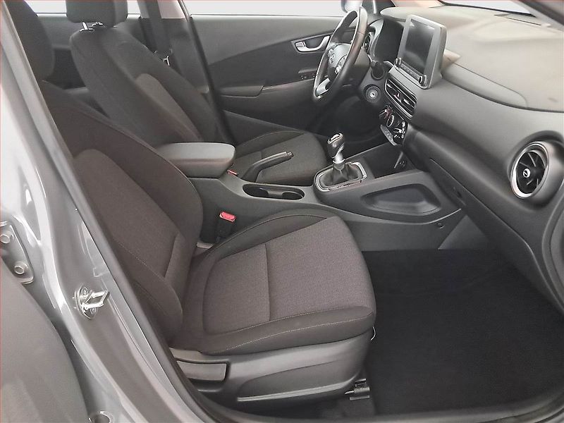 Hyundai Kona (2023) Comfort 1.0 T-GDI, ČR,1.maj - fotka 9 z 17