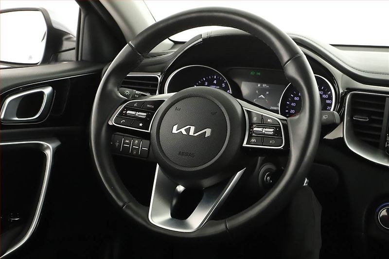 Kia XCeed (2024) 1.5 T-GDI - fotka 8 z 13