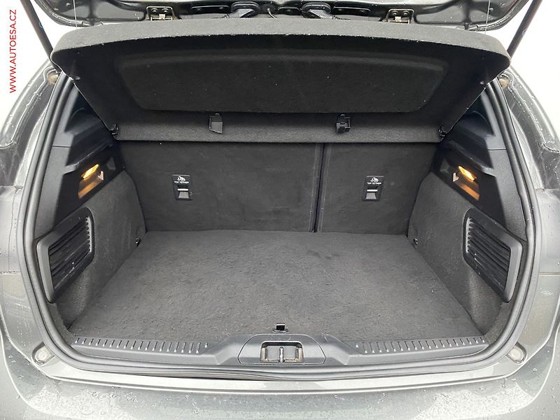 Ford Focus (2018) 1.5 TDCi, AT, headUP - fotka 7 z 20
