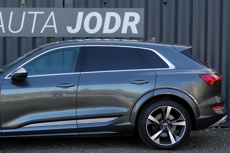 Audi e-tron S 370 kW Quattro, SoH 95,6%  - fotka 3 z 39