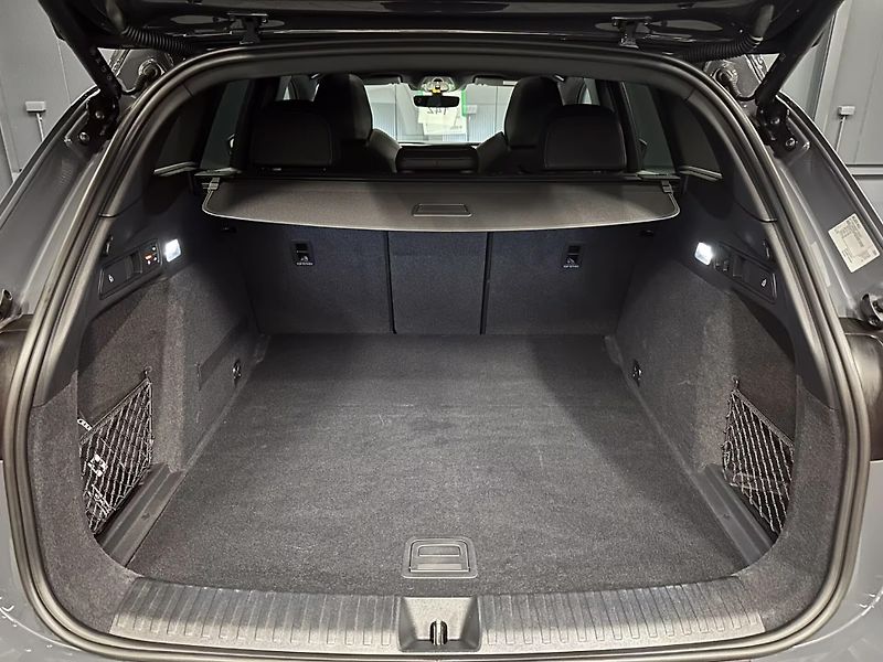 Audi Q6 e-tron perf. S-Line B&O Vzduch Pano - fotka 26 z 28