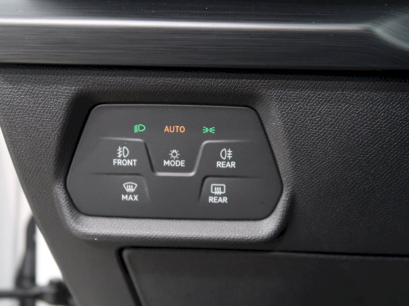 Cupra Leon (2024) VZ 2.0TSI 228KW 4x4 - fotka 38 z 42